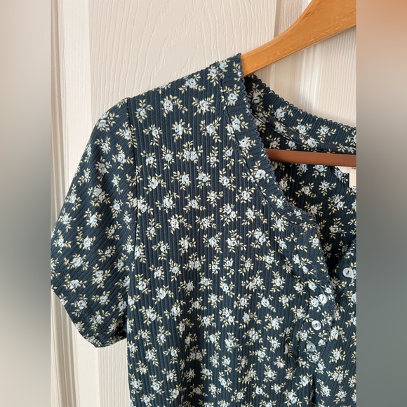 Laura Ashley floral cottagecore Soft Short Sleeve Top/Shorts Pajama Set Sz: L - Picture 3 of 16